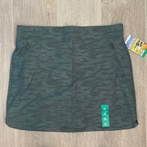 NEW!  Orvis Travel Skort, XL